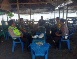 Sinergitas TNI Polri Lakukan Himbauan di Kawasan Objek Wisata Pesisir Pantai