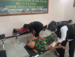 Polri Hadiri Bakti Sosial Donor Darah Peringati Hari Juang TNI AD Ke 77 di Kodim 1628/Sumbawa Barat