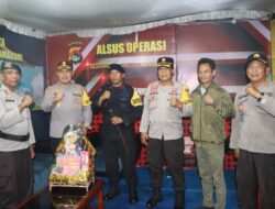 Kapolres Bima Kota Beri Bingkisan, Semangati Para Personil di Pos Pengamanan Nataru