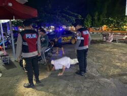 Dapati Tengah Mabuk Remaja Ini Di Beri Hadiah Push Up Oleh Polisi