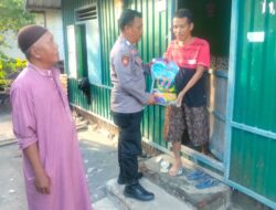 Dampak Kenaikan BBM, Bhabinkamtibmas Polsek Utan Salurkan Beras Untuk Warga Kurang Mampu