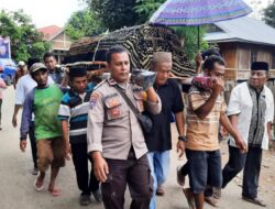 Usung Keranda Jenazah, Potret Humanis Aipda Mus Mulyadin Bhabinkamtibmas Polres Bima Kota