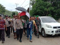 Kapolres Bima AKBP Hariyanto SH SIK, Diwakili Wakapolres Laksanakan Sambang Duka di Desa Dore