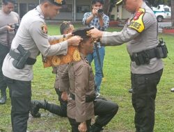 Kapolres Bima AKBP Hariyanto SH, SIK Pimpin Upacara Pembaretan 18 Bintara Remaja Polres Bima