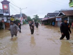 Aksi Sigap Brimob NTB Bantu Warga Terdampak Banjir di Sumbawa Barat