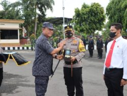 Kepala BNN Provinsi NTB Berikan Penghargaan Kepada Kapolres Lotim Dan Enam Orang Anggota