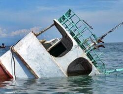 Badai dan Gelombang Tinggi, Perahu Motor Pengangkut Garam Dikabarkan Tenggelam di Perairan Sangiang Wera