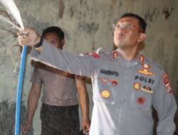 Kapolres Bima Pimpin Gotong Royong Membersihkan Mako Polsubsektor