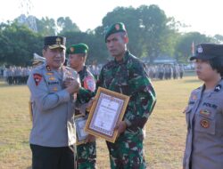 Kapolda NTB Berikan Penghargaan kepada Personel TNI dan Polda NTB Berprestasi