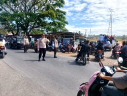 Personil Polsek Pringgabaya melakukan Pengamanan Pawai Alegoris Menyambut HUT RI.