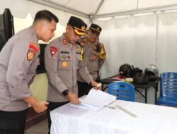 Kapolres Loteng Dan Bhayangkari Kunjungi Pos Pengamanan Lebaran.