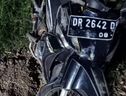 Anggota Polsek Kayangan Lakukan Olah TKP Laka Lantas