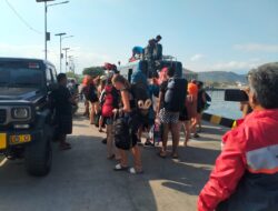 Sat Pol Airud Polres Bima Kota Evakuasi Kapal Bermasalah Mesin dari Labuan Lombok Tujuan Labuan Bajo