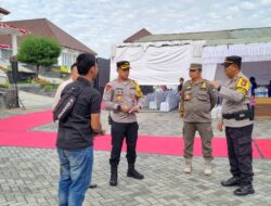 Polres Loteng Amankan Prosesi Pengambilan Sumpah Anggota DPRD Terpilih.