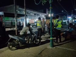 Jaga Situasi Kamtibmas tetap kondusif, Polsek Taliwang rutin laksanakan Patroli malam