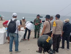 Logistik Pilkada 2024 Tiba di Pulau Moyo dengan Pengawalan TNI-Polri