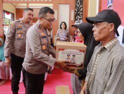 Kapolda NTB Salurkan Bantuan Sosial kepada Lansia dan Warga Kurang Mampu di Lombok Utara