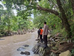 Patroli ke Lokasi Terdampak Banjir di Pujut, Polres Loteng Imbau Warga Tetap Waspada dan Tenang.