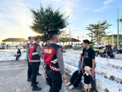 Libur Lebaran Aman, Polisi Jaga Ketat Pantai dan Makam di Lombok