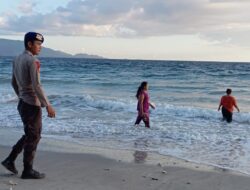 Patroli Laut Ditpolairud Polda NTB Jaga Keamanan Pantai Pasir Putih, Warga dan Wisatawan Di Himbau Waspada
