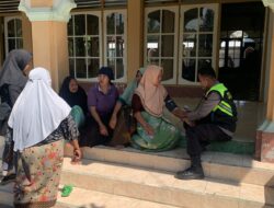 Peduli Korban Banjir, Biddokkes Polda NTB Terjunkan Tim Dokpol