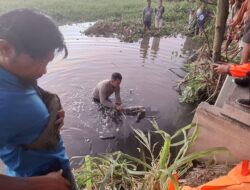‎Polres Loteng Evakuasi Penemuan Mayat di Aliran Sungai Kemulah.
