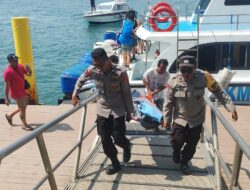 Quick Respon, Polisi Bantu Evakuasi Peserta FORNAS VIII NTB Meninggal Dunia di Lombok Utara