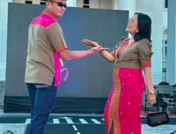 Kapolres dan Bhayangkari Lombok Utara Tunjukkan Elegansi Wastra Nusantara di HUT KLU ke-17