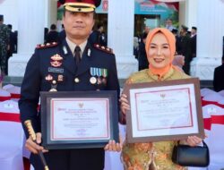 Bupati Lombok Utara Anugerahkan Penghargaan kepada Kapolres dan Ketua Bhayangkari pada HUT RI ke-80