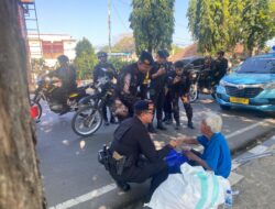 Tegaskan Jiwa Kemanusiaan, Batalyon A Pelopor Brimob NTB Beri Bantuan ke Panti Asuhan dan Warga Kurang Mampu