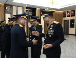 Dipimpin Kapolri, Irjen Hadi Gunawan Terima Bintang Bhayangkara Pratama