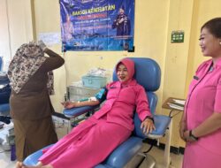 Kapolres dan Ketua Bhayangkari Lombok Utara Teladani Semangat Kemanusiaan Lewat Donor Darah di HUT Polairud ke-75