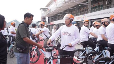 Wakapolda NTB Ikuti Fun Bike Ulama–Umara, Malamnya Khidmat Bersholawat di Pantai Mandalika
