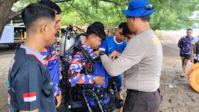 Latihan SAR di Pantai Cemara, Ditpolairud Polda NTB Asah Teknik Penyelamatan di Laut