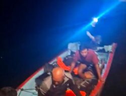 Seluruh Penumpang Selamat, Tim Gabungan Evakuasi Kapal Wisata KM Armada Mulia yang Mengalami Kecelakaan Laut di Perairan Bima