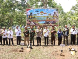 Polres Lombok Timur Gelar Bakti Persada 34 Tahun Pengabdian, Bangun Sumur Bor, Salurkan Bansos dan Tanam Pohon